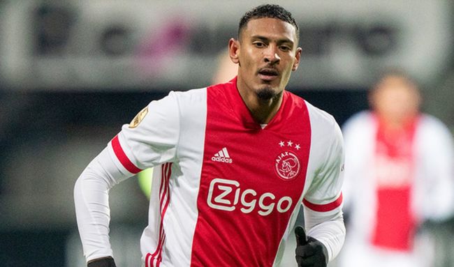 阿森纳紧随 阿森纳紧随