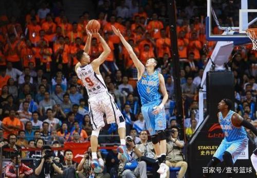 位年轻四分 位年轻四分