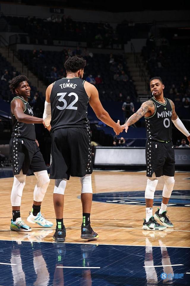 广州队后防 广州队后防