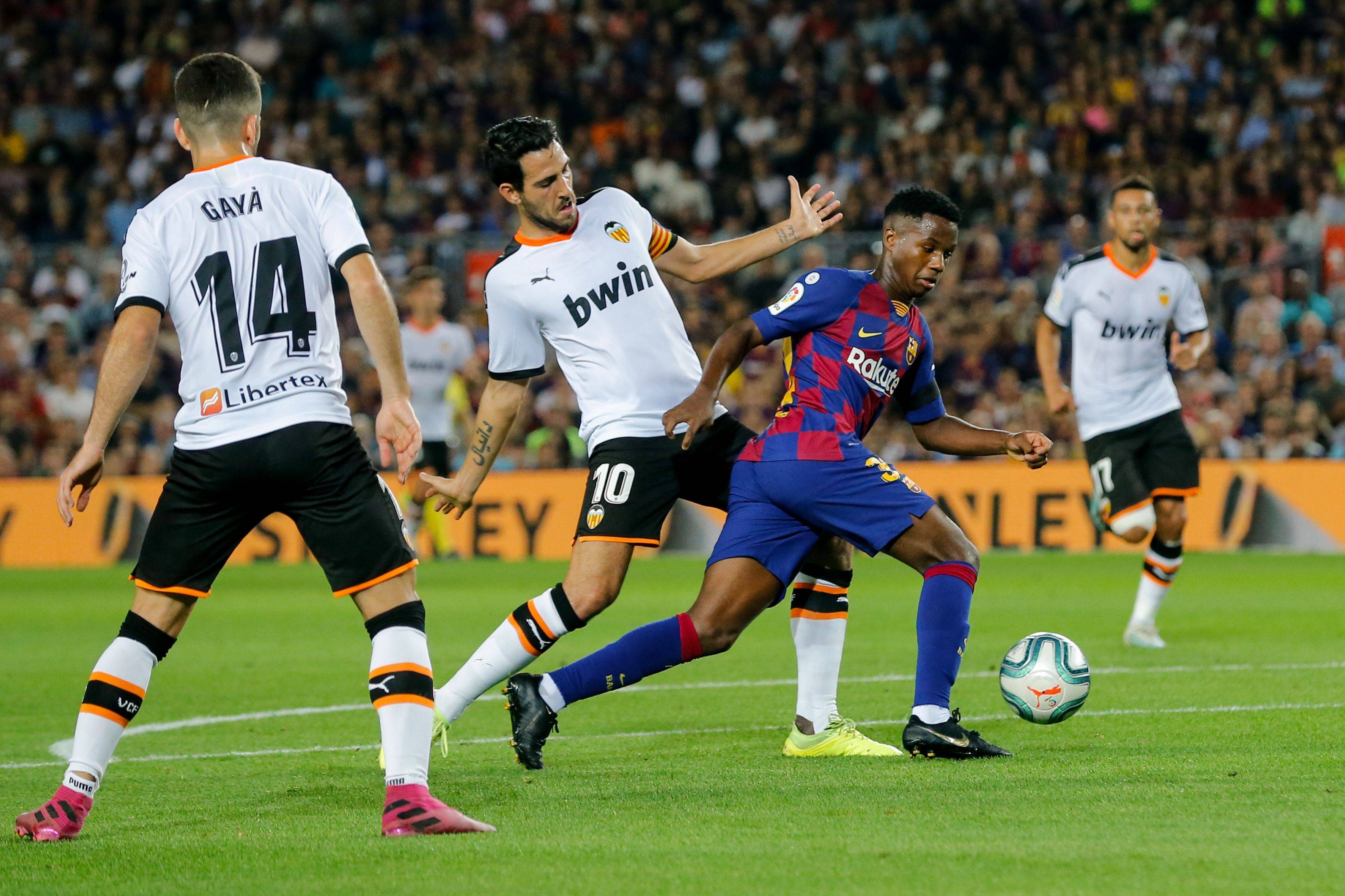 传中和中场 传中和中场