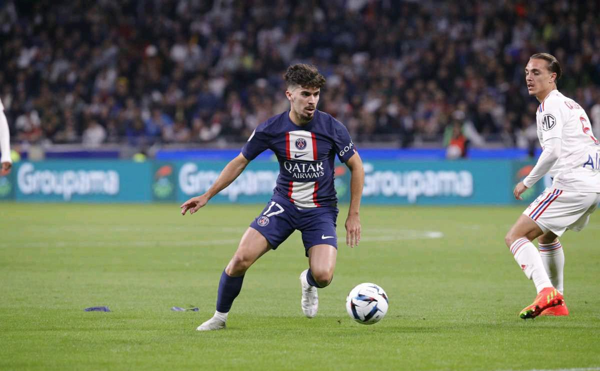 冠都有着至 冠都有着至